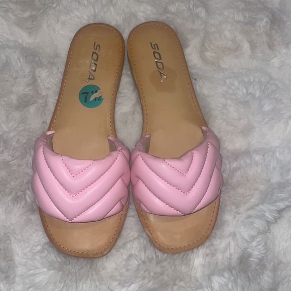 Pink sandals - Picture 3 of 6